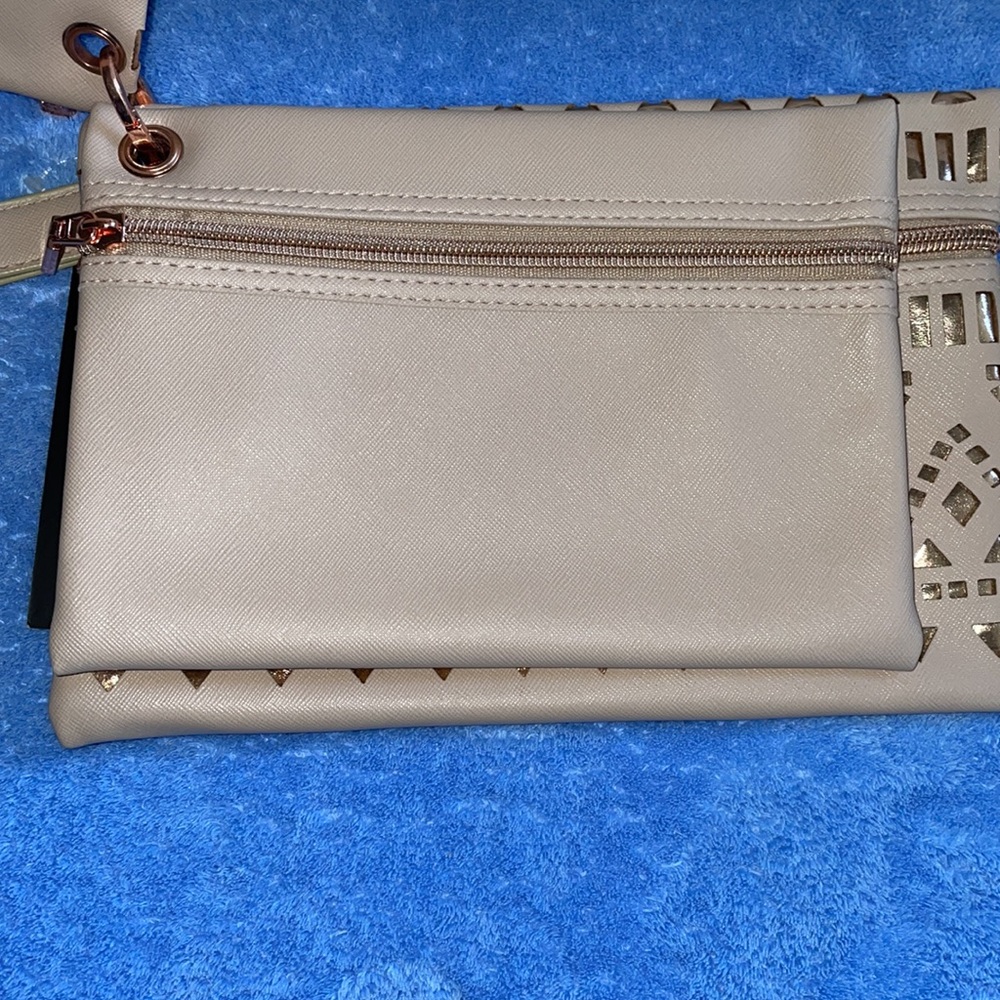 NWT Jones New York Clutch Bags.  Qty. (3) - Picture 4 of 7